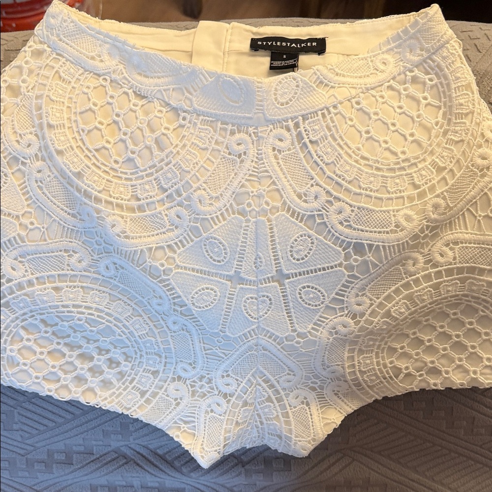 Stylestalker Cream Lace Shorts